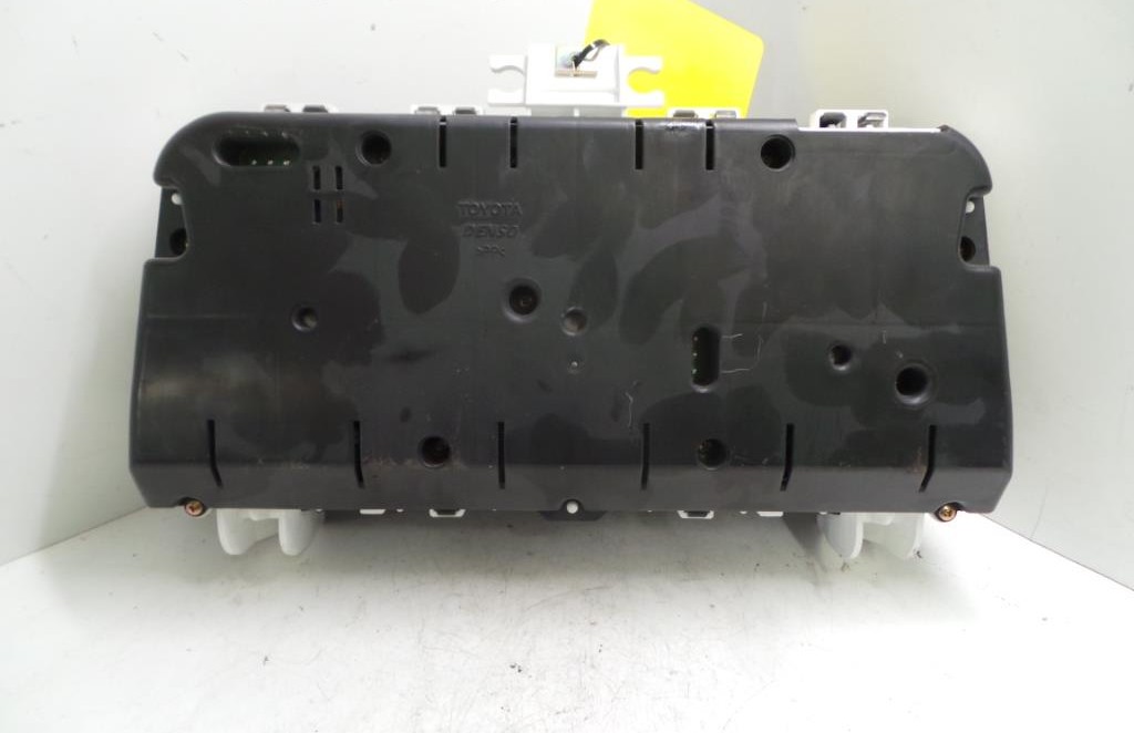 Toyota Corolla Verso Bj.04 Tacho Kombiinstrument 2.0TD 85kw 838000F060L